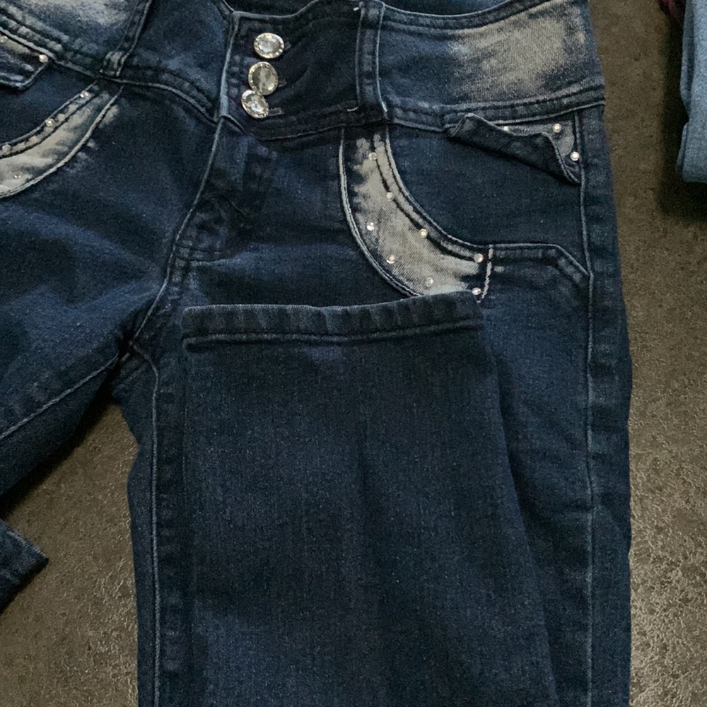 Jeans - Picture 3 of 4